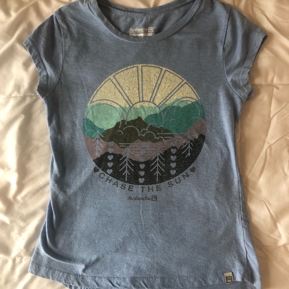 Avalanche athletic graphic tee